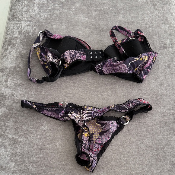 Agent Provocateur Floral Print Women's Bikini Set: Top 34C / bottoms size 2 - Picture 8 of 8